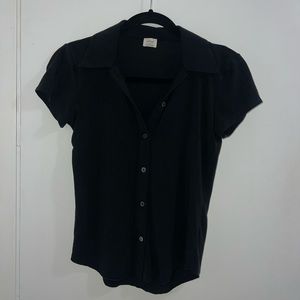 Aritzia Wilfred cropped black short sleeve button up polo shirt XS